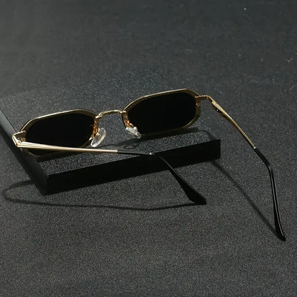 Obsidian Royale – Gold-Trimmed Rimless with Blackout Lenses